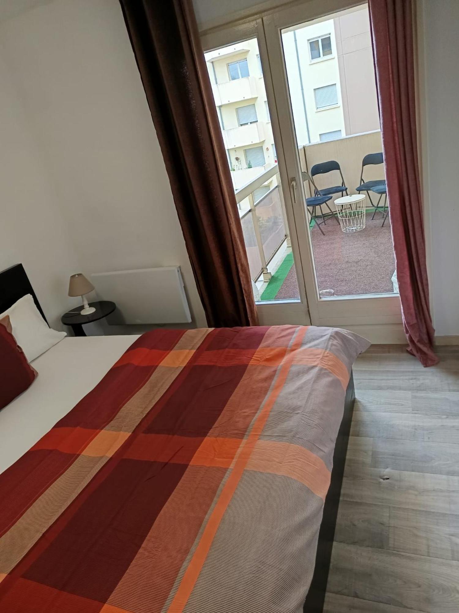 Douillet-Kanamappart-Euroairport Apartment Saint-Louis  Exterior photo